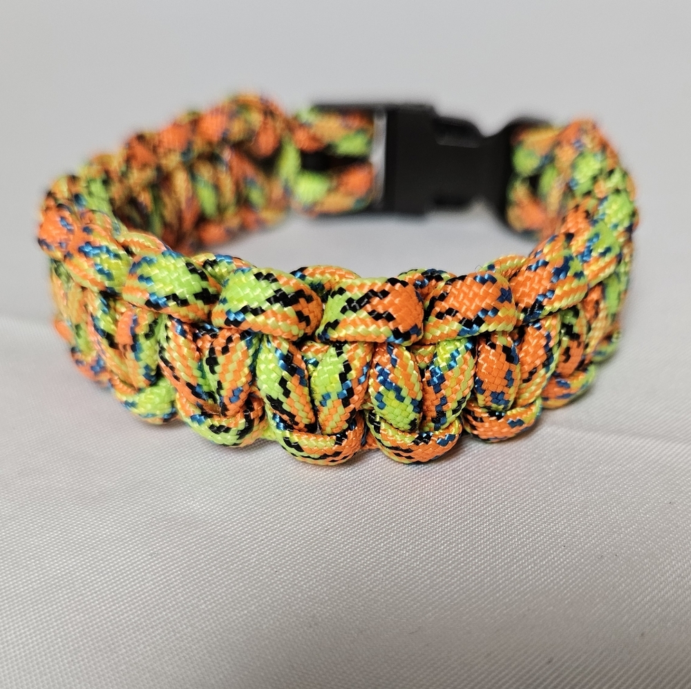 Handmade‎ 550 Paracord Bracelet Size 7.5"